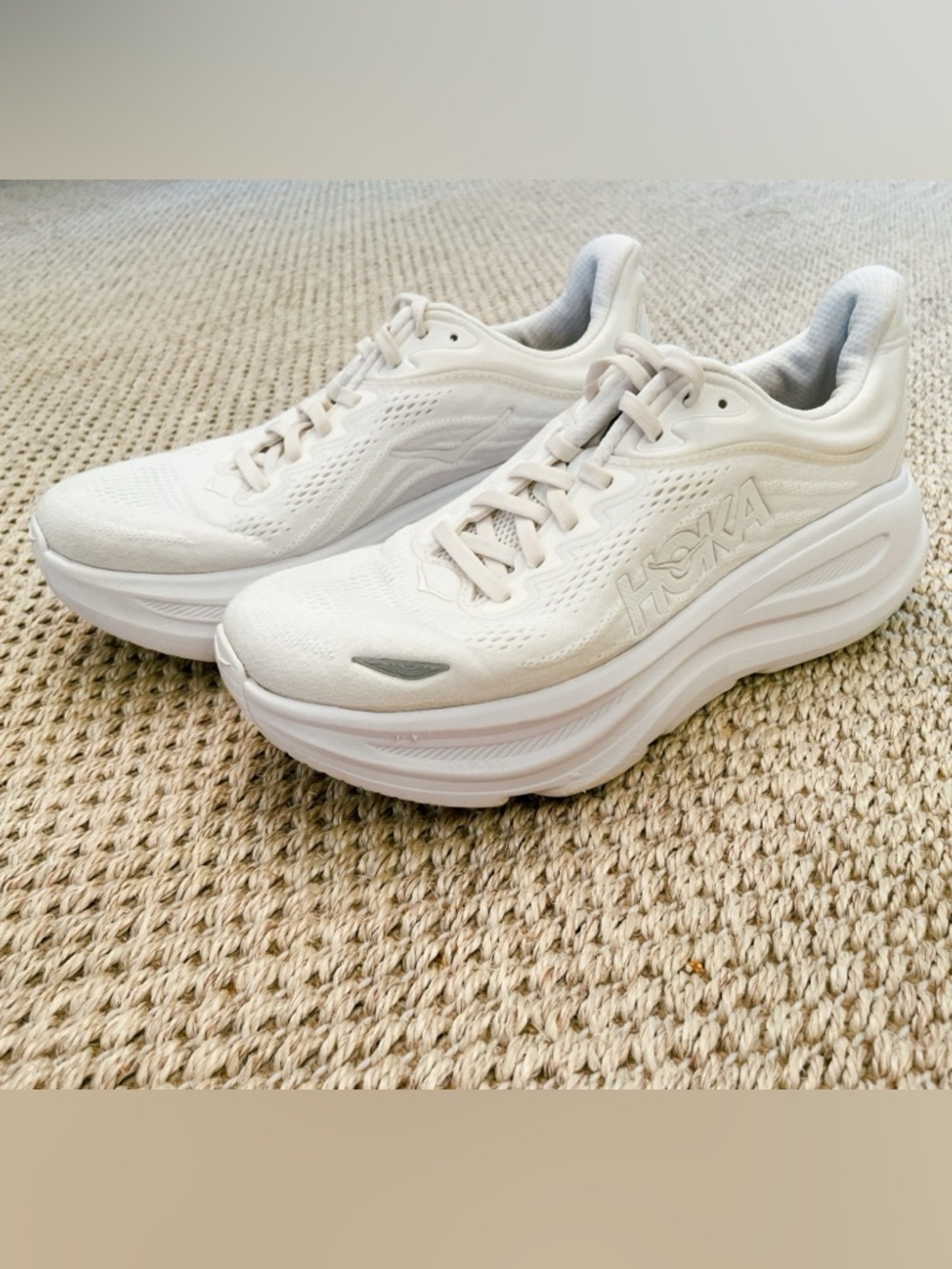 HOKA® Bondi 9 Sneakers in white / white - WORN ONCE - Womens size 9 - Picture 4 of 8